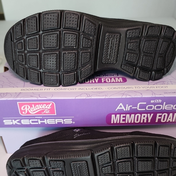 Skechers Women's Black Slip-On Shoes - Picture 3 of 3